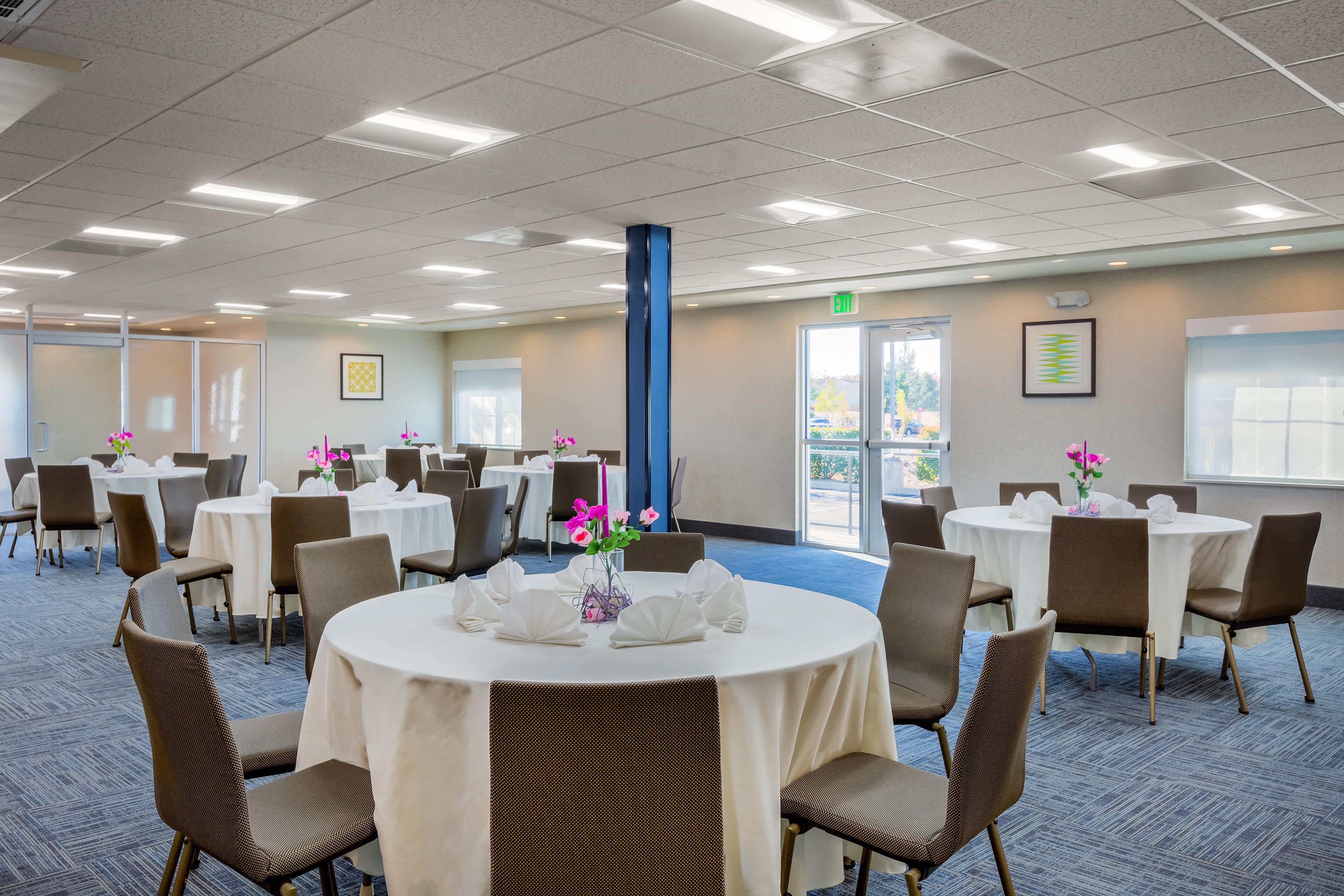 Holiday Inn Express Hotel & Suites Oroville Southwest, An Ihg Hotel Bagian luar foto